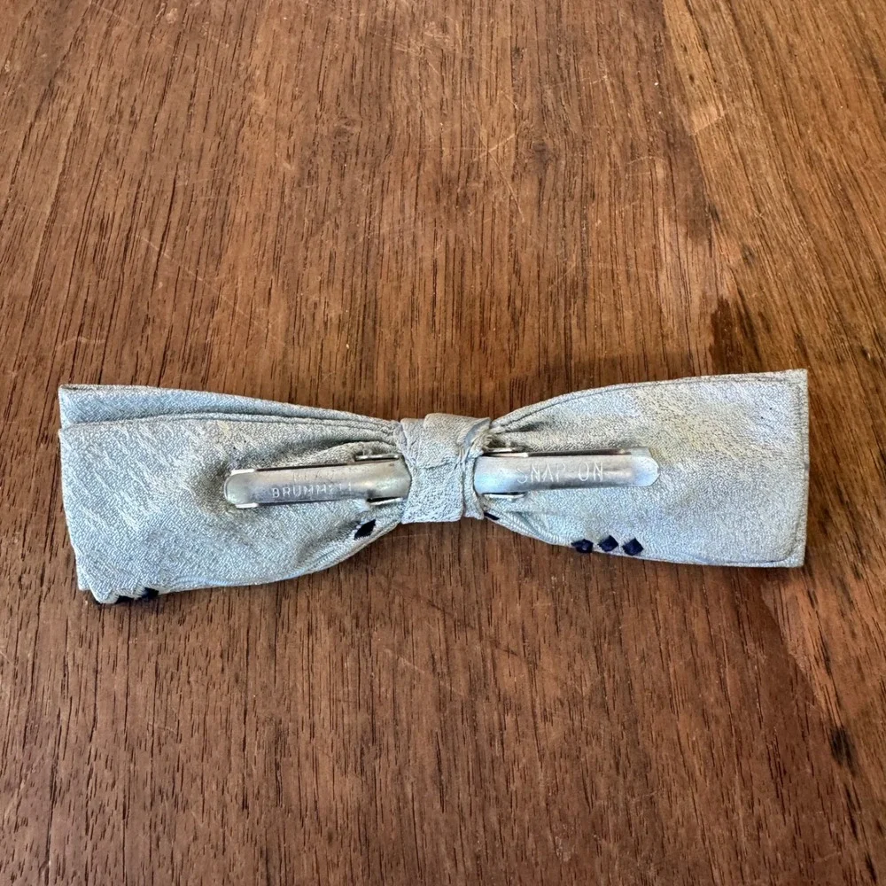 Vintage Beau Brummell Snap‎ On Bow Tie Powder Blue Diamond Pattern